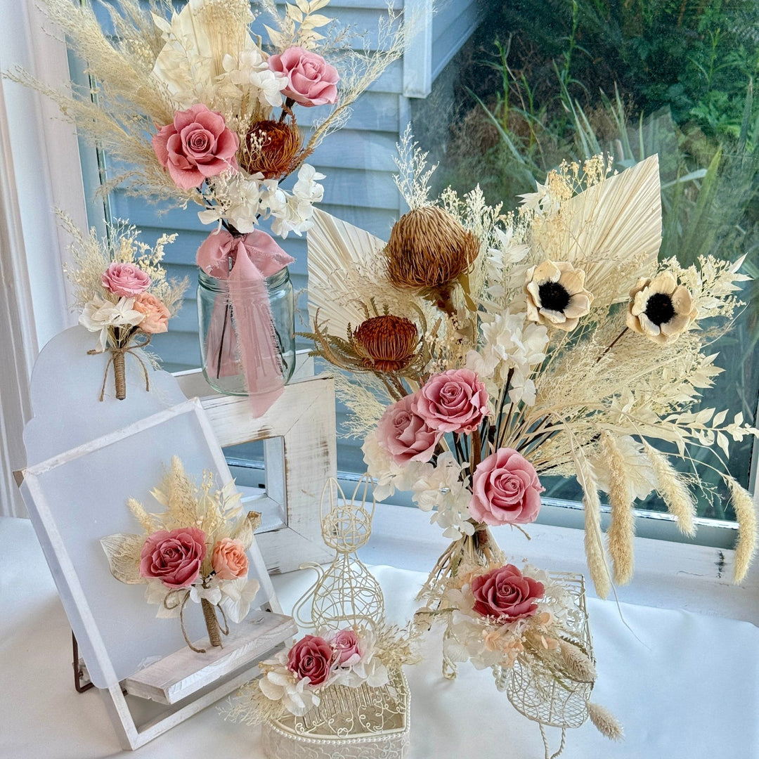 Eternal Blush Elegance – Preserved Flower Wrist Corsage