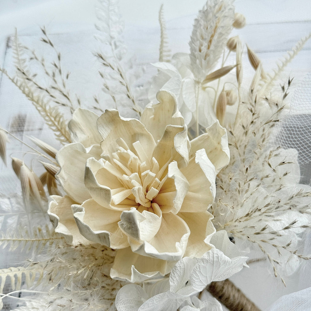 Boho Ivory - Preserved Flower Boutonniere