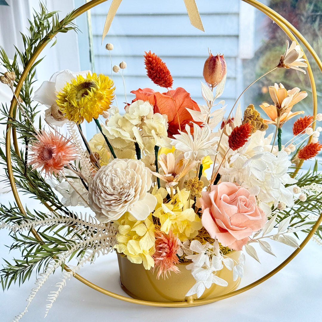 Golden Harmony Preserved Flower Gift – Circle Bloom Edition