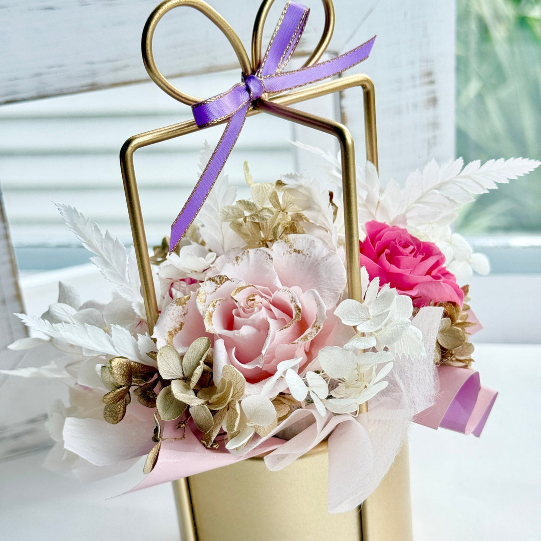 Blushing Bloom Gift Box – Preserved Flower Arrangement