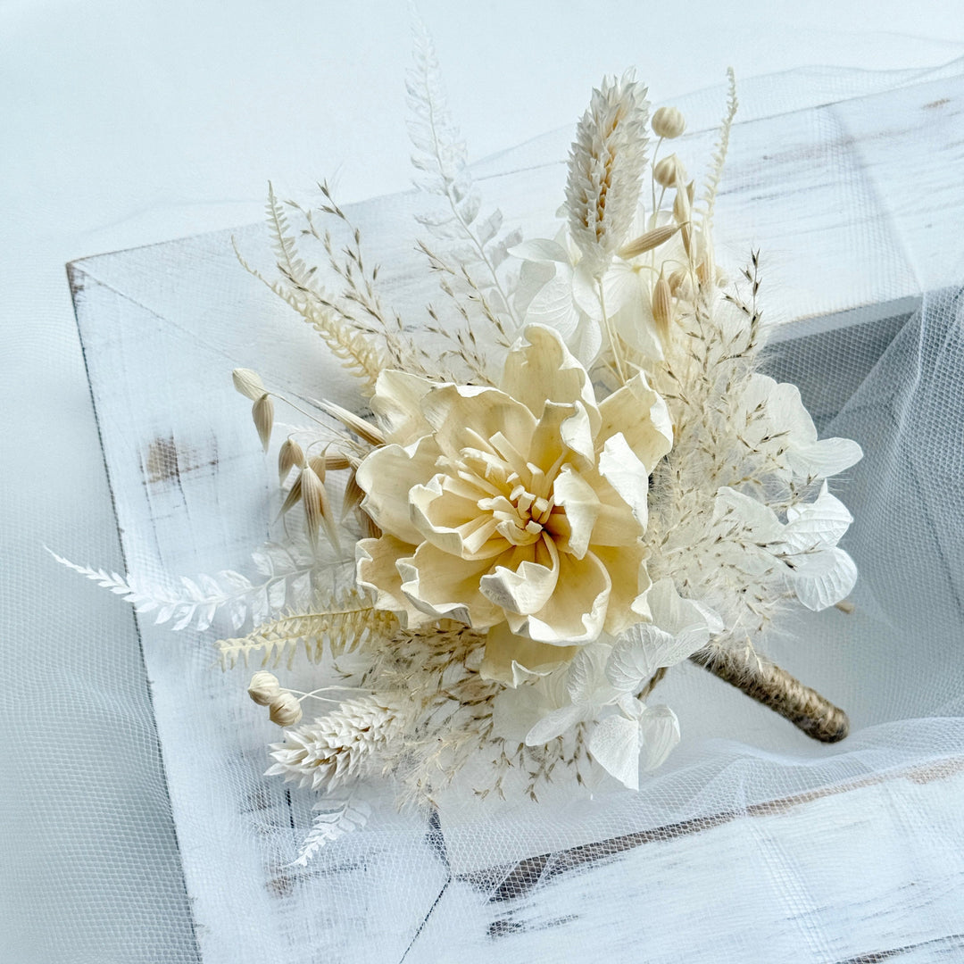 Boho Ivory - Preserved Flower Boutonniere
